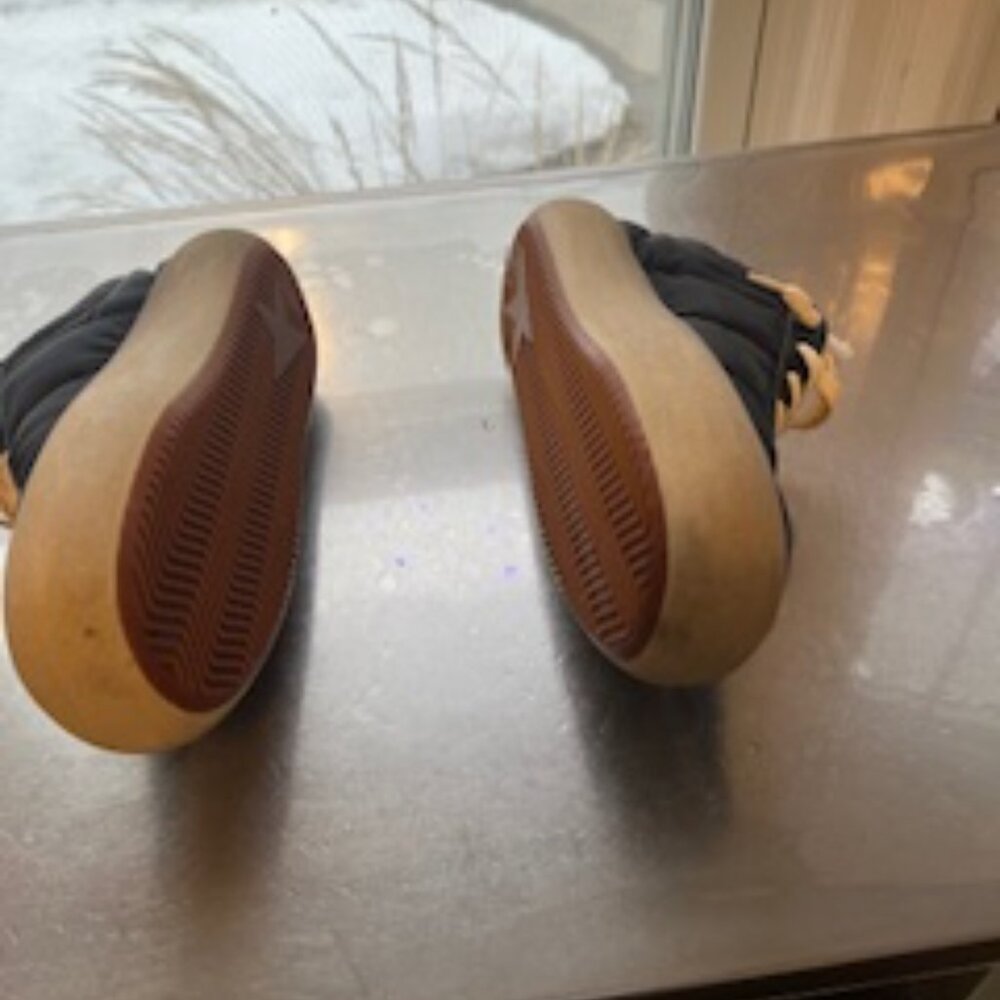 Golden Goose Women Sneakers - Picture 2 of 9